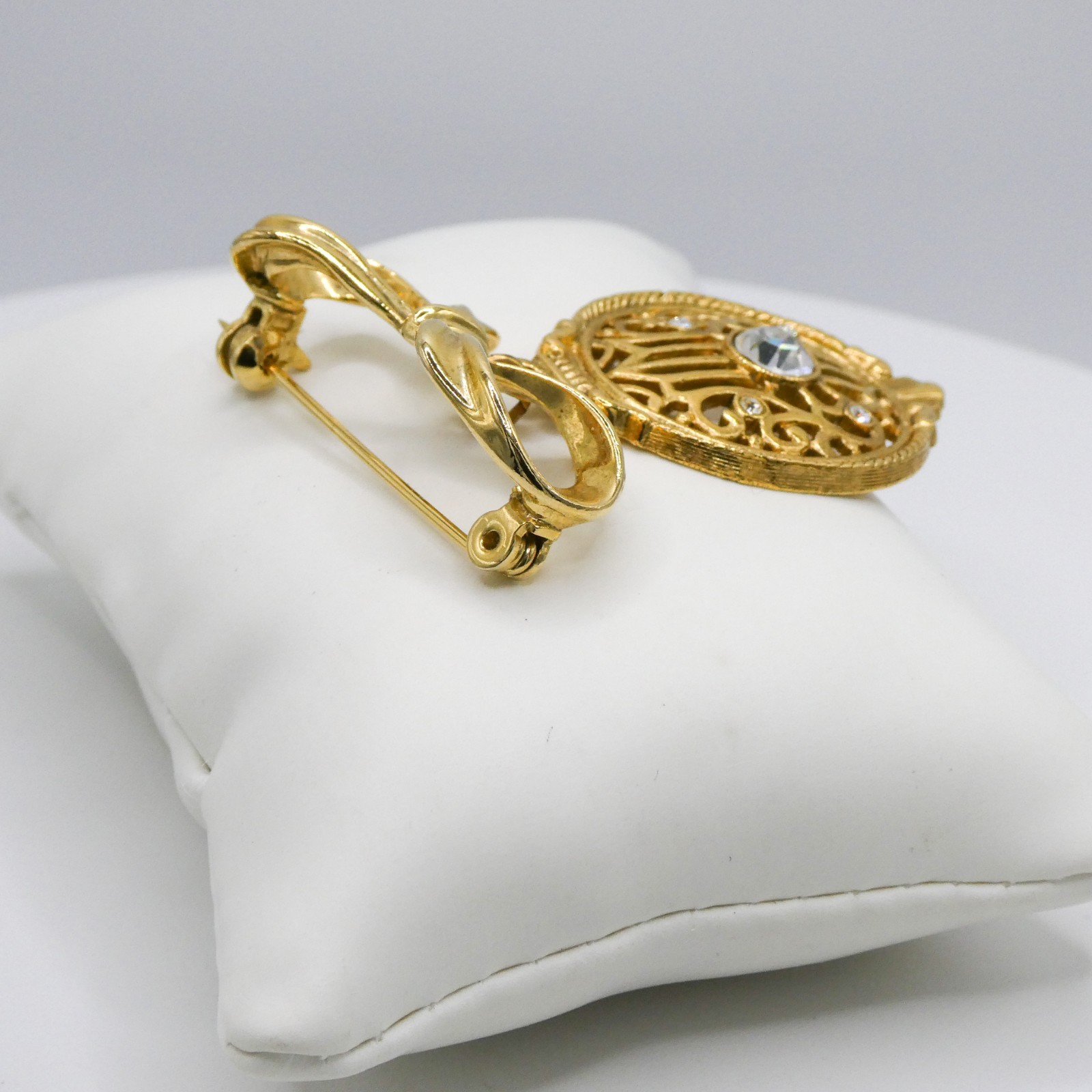 Vintage 1928 Rhinestone Goldtone Ribbon Bow Dangle Brooch Pin Large Women’s 2.2″