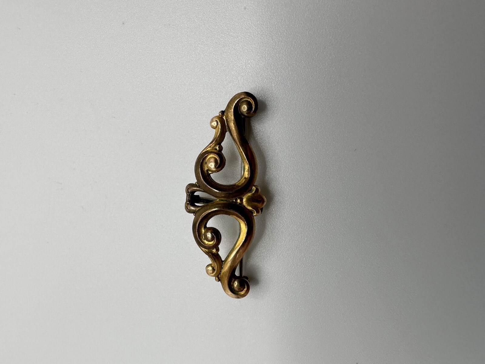 Vintage Gold Plate Ornate Victorian Style Brooch 3.5cm JB4