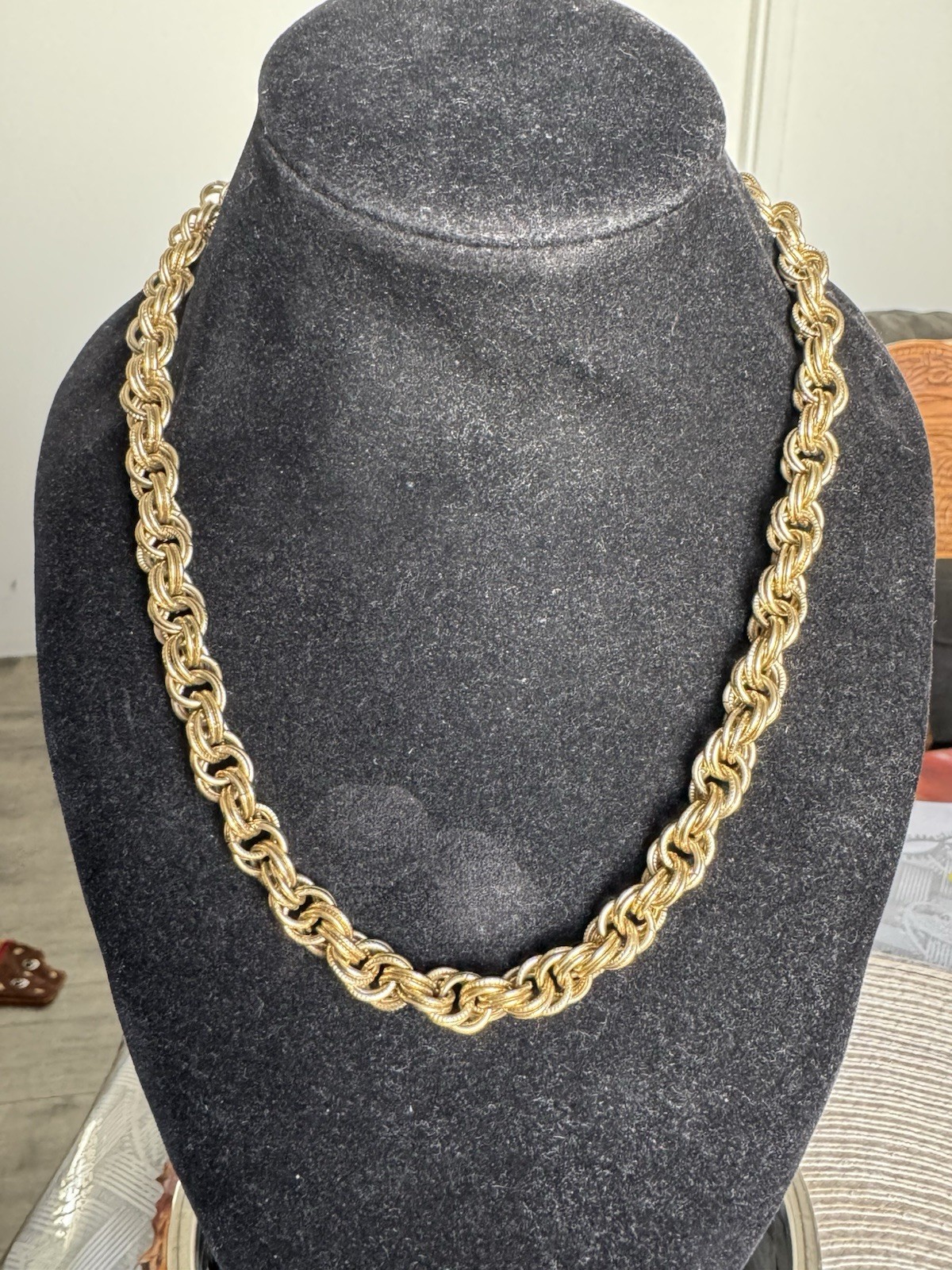 Vintage SOLD AS IS GIVENCHY gold TONE Twisted Chain 18 3/4” Necklace