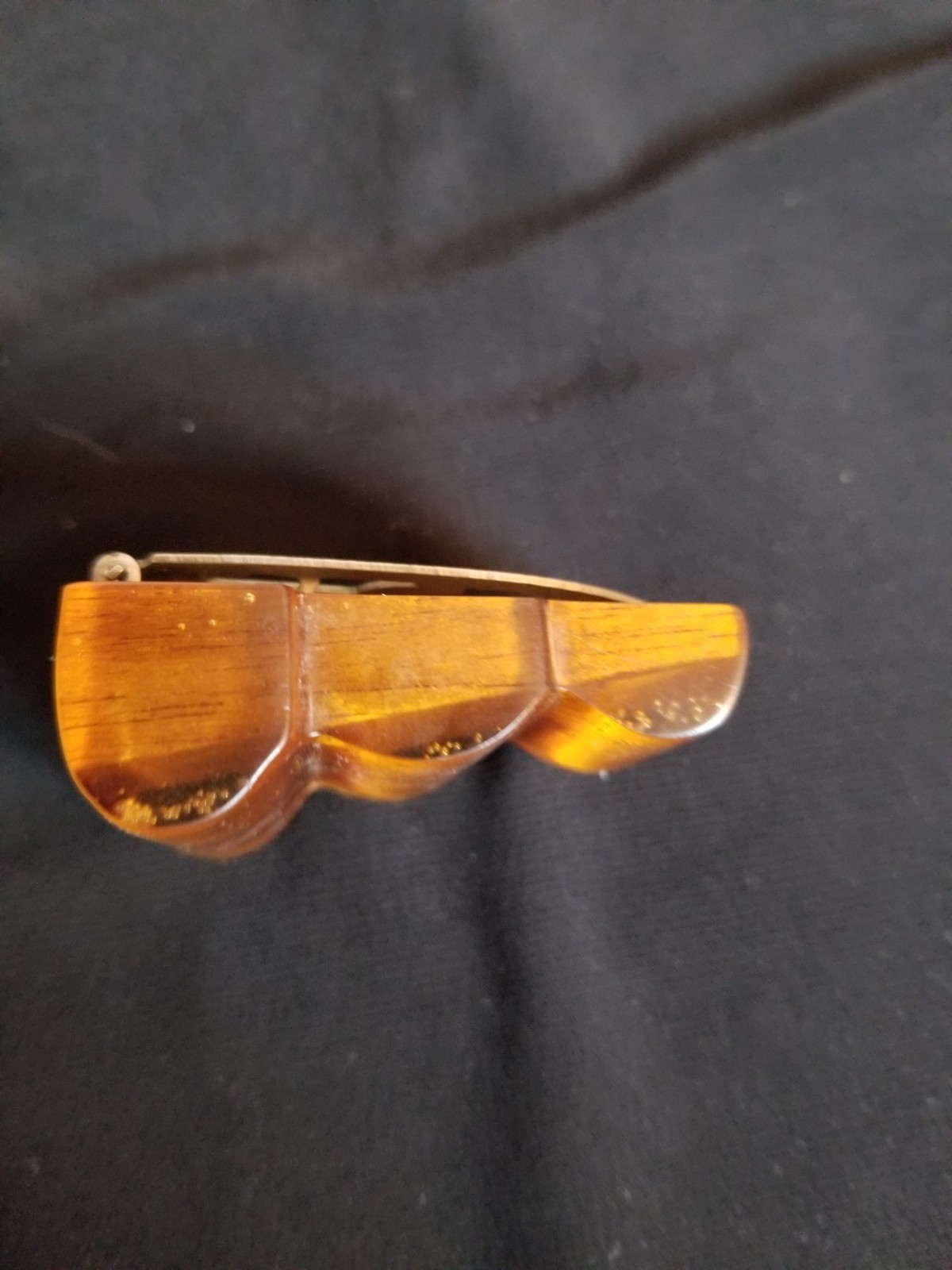 Vtg unique wood and bakelite or lucite dress clip