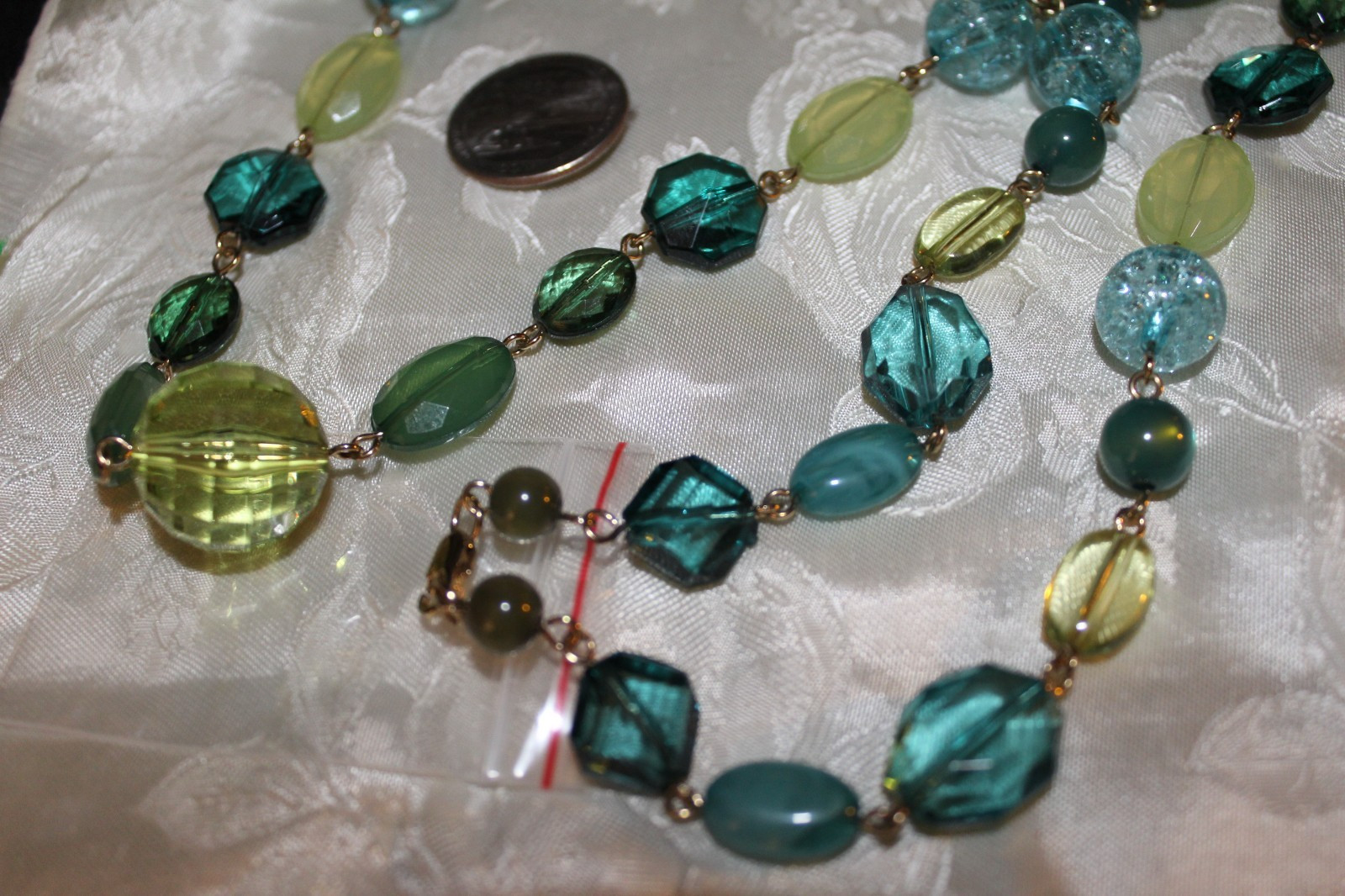 VINTAGE TEAL& &SHADES OF GREEN GLASS& PLASTIC BEAD NECKLACE+ HOOK DANGLE EARRING