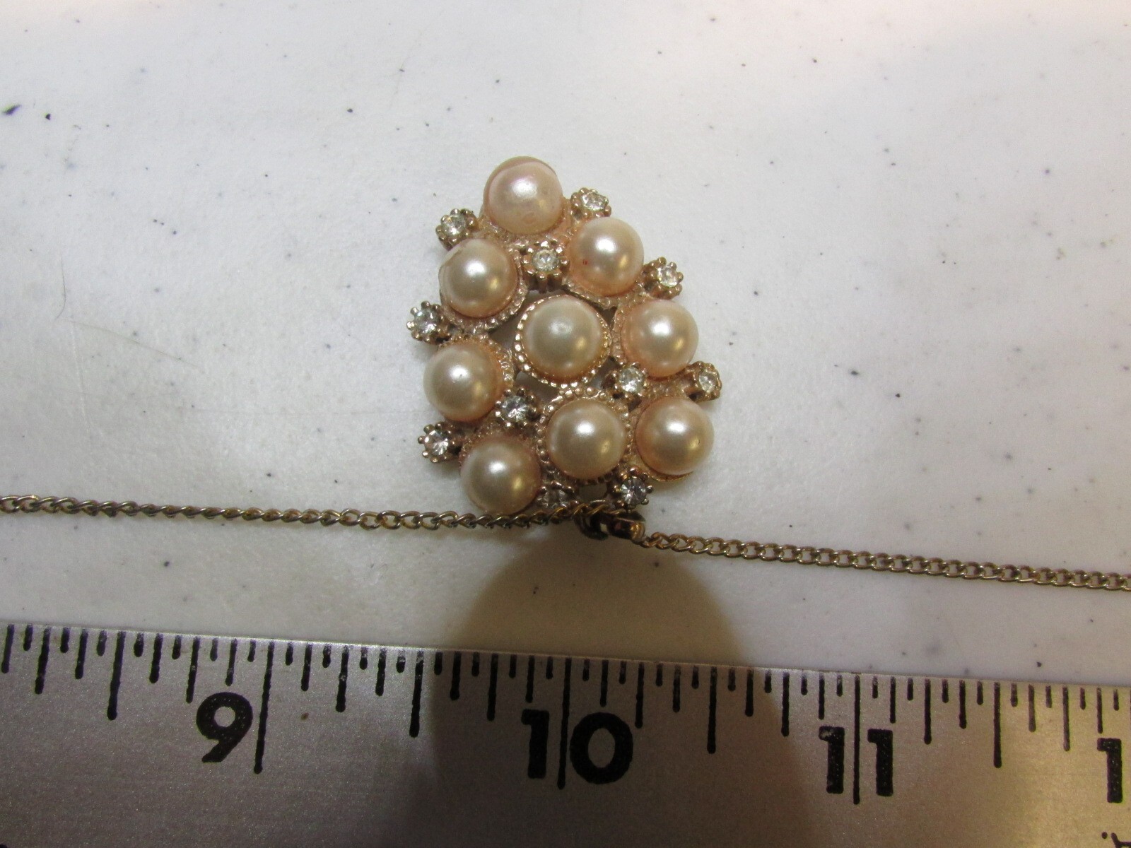 Gold Toned Rope Chain Pearl Necklace 19 3/4″ chain & 2 1/2″ Pearl Cluster