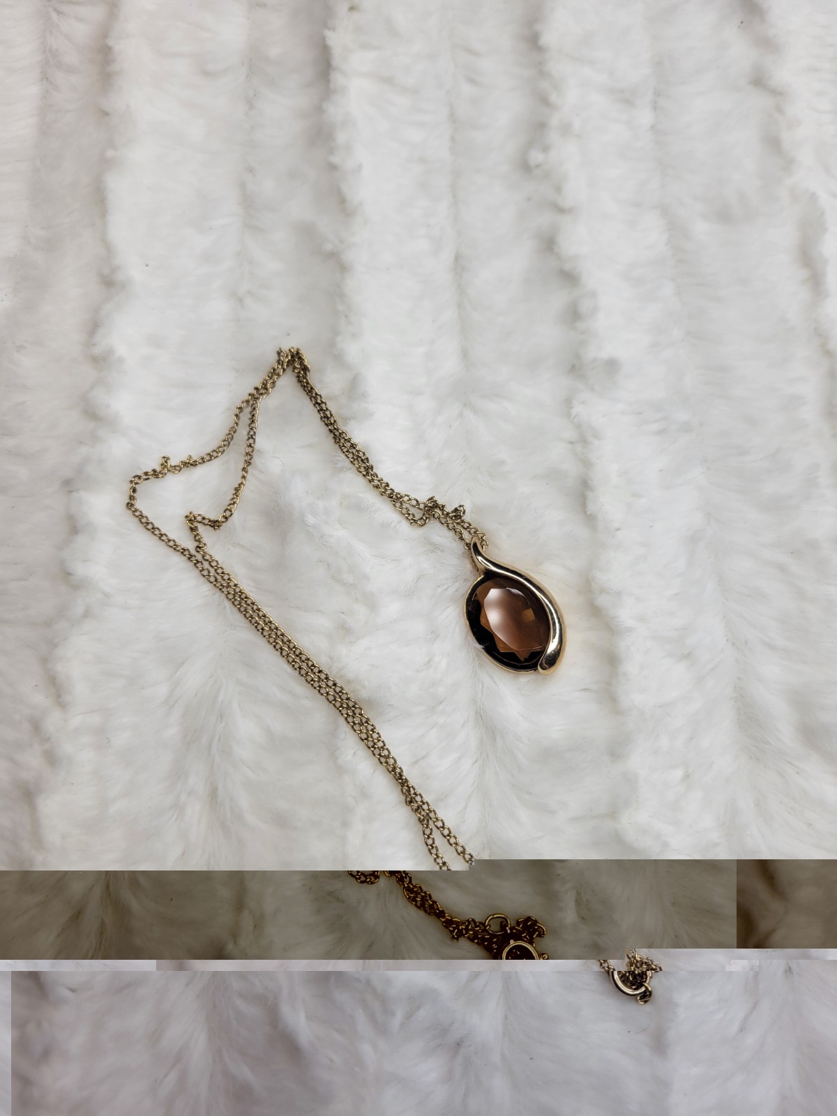 Vintage Gold Tone Tear Drop Pendant With Chain