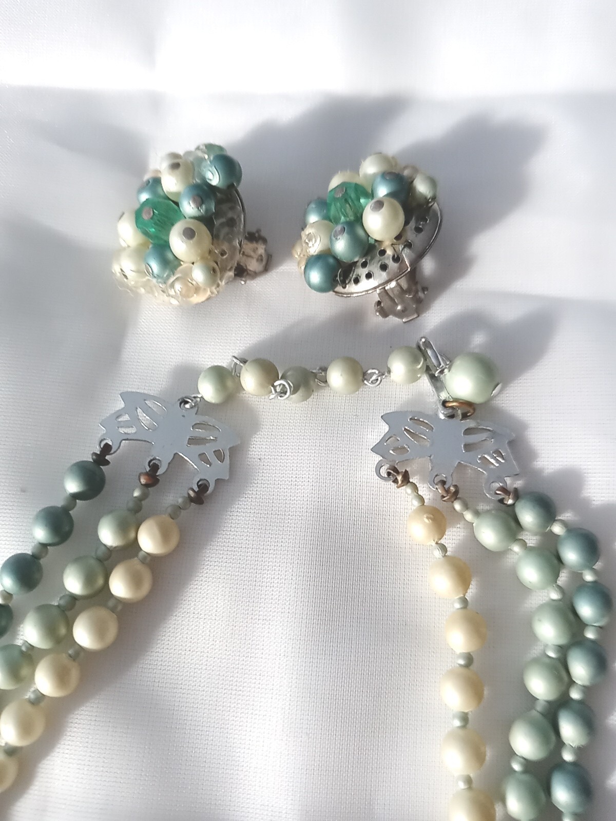 Vintage pearl turquoise Three Row Beaded Necklace & Clip on Earrings set