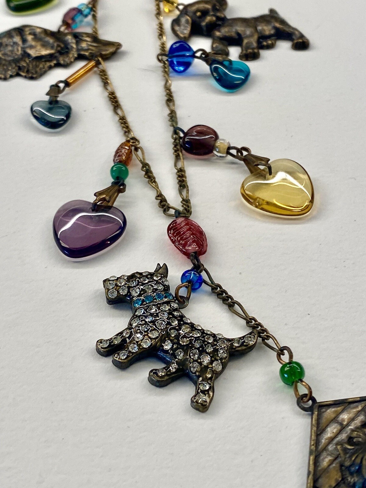 VINTAGE GLASS WORKS STUDIO GOLD CHAIN NECKLACE with Dog CHARMS ~ 32″