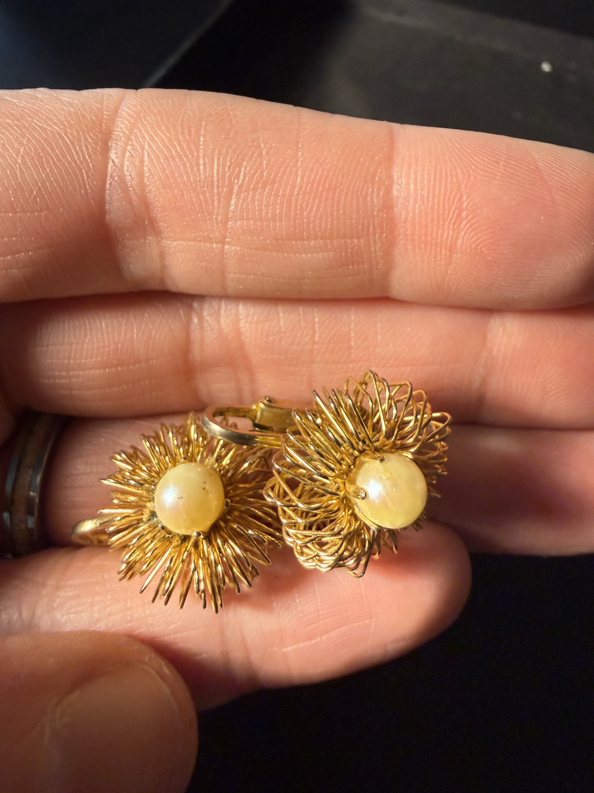 Vintage 2 Sets Of Earrings And 1 Pin