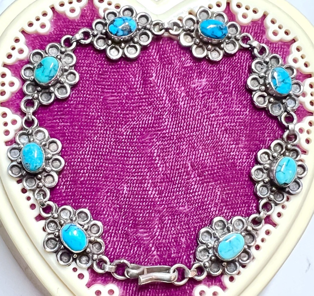 LOVELY Artisan Ornate Sterling Silver Genuine Turquoise Floral Design Bracelet