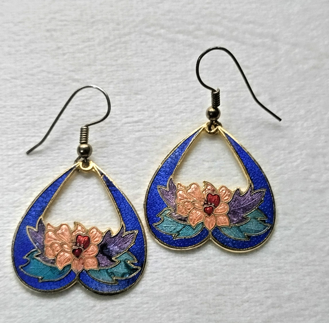Vintage Cloisonne Blue Pierced Earrings Peach-Colored Flowers 2 Small Red Hearts