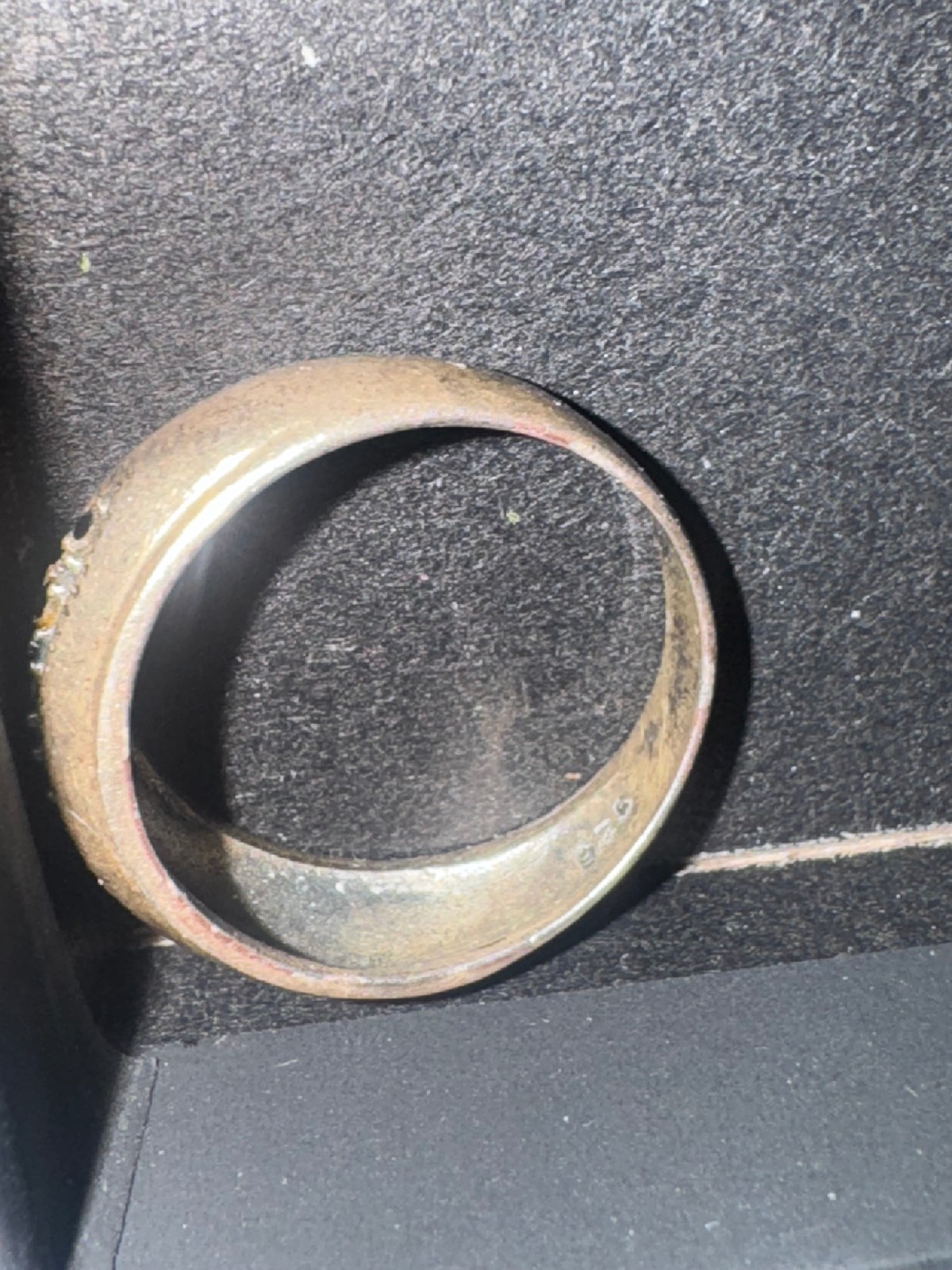 Vintage VTG 925 Sterling Silver Band Ring With Black Gems 3.9 Grams Size 8 3/4