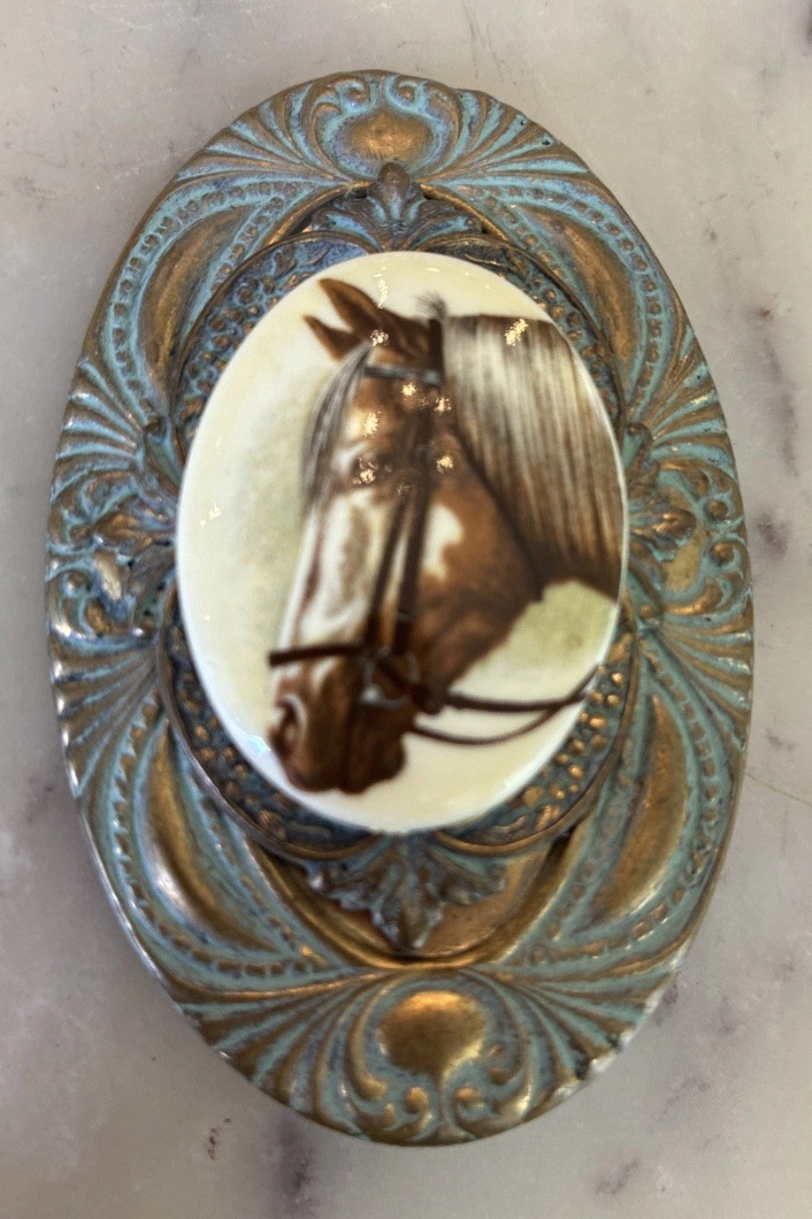 Painted Palomino Stallion Portrait Brooch Cameo Style Resin on Ornate Metal Base