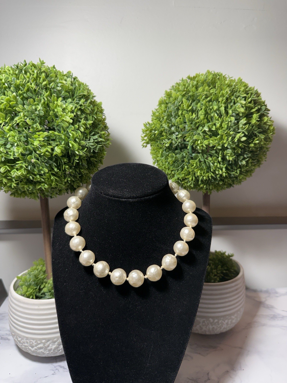 Vintage Large Faux Pearl Necklace Knotted Strand Cream Beads 15-17” Lot1015