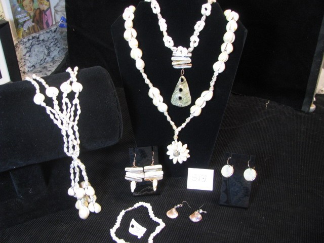 LOT S13 – 7 pc NATURAL LONG SEA SHELL JEWELRY with ARTISAN FLARE Flower puka