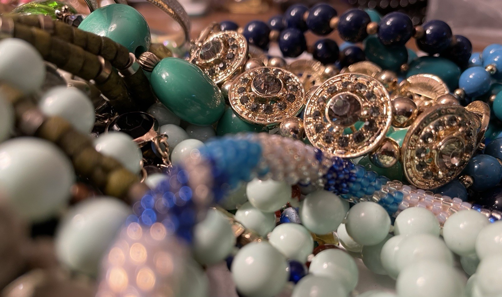 4Lb Mixed Mystery Jewelry Lot Vintage Mod Boho Beaded Necklaces Bracelets