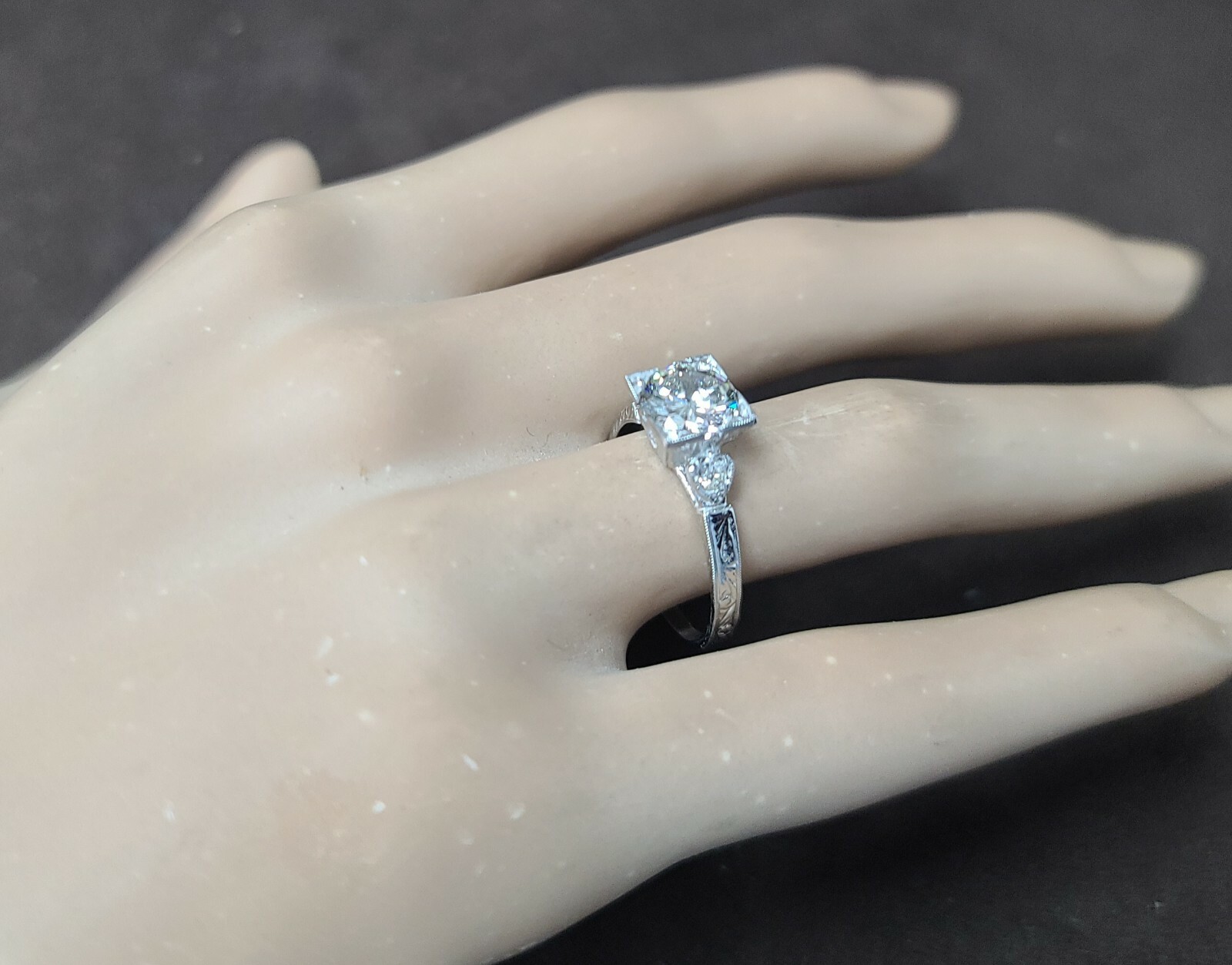 1.53ct.Platinum filigree Engagement Ring Round Natural Diamond circ 1930’s