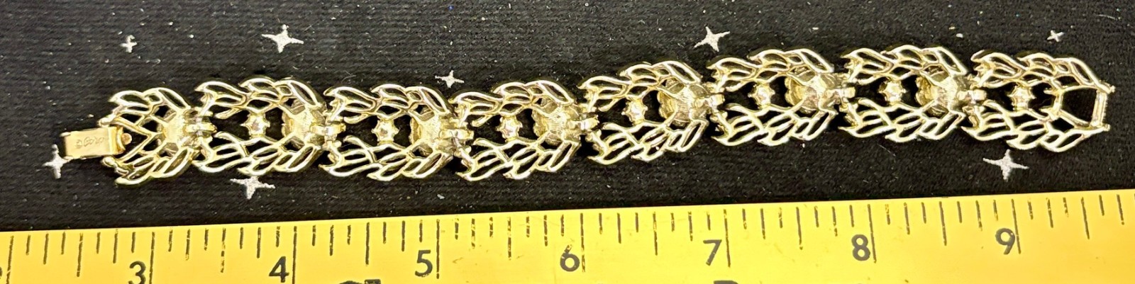 VTG Coro Gold Tone Bracelet W/7Round Colorless Stones & 7 Small Stones Sz. 7