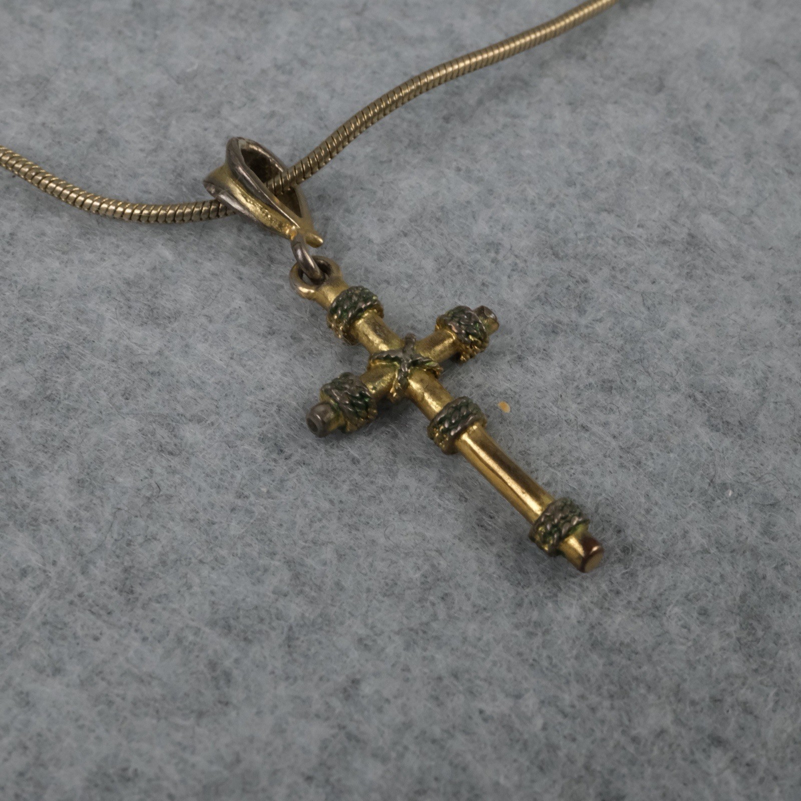 Vtg Costume Jewelry Cross Necklace Gold Tone Green Reversible Double Sided 18in
