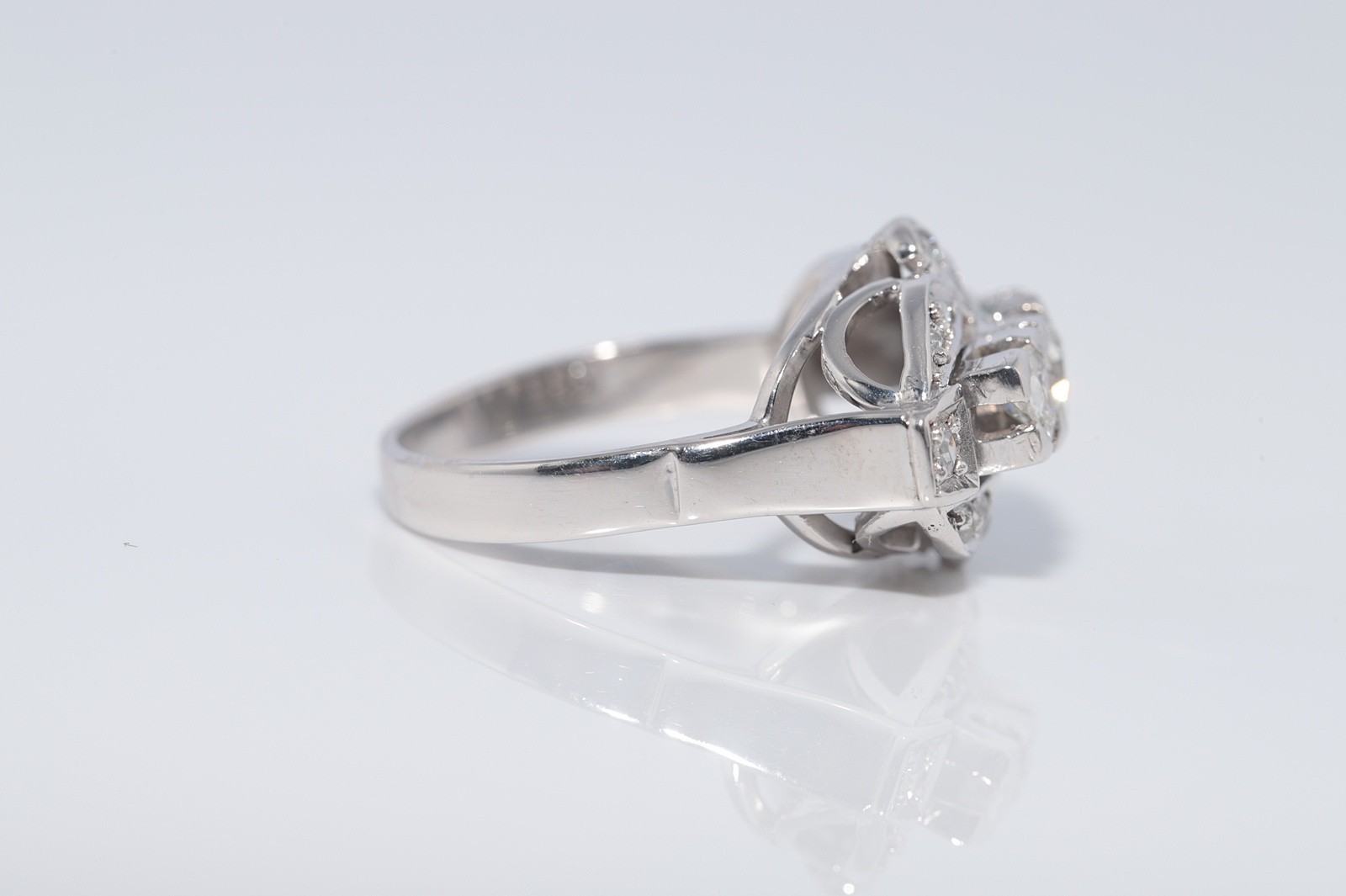 Antique Circa 1920s 14k Gold Art Deco Natural Diamond Decorated Ring