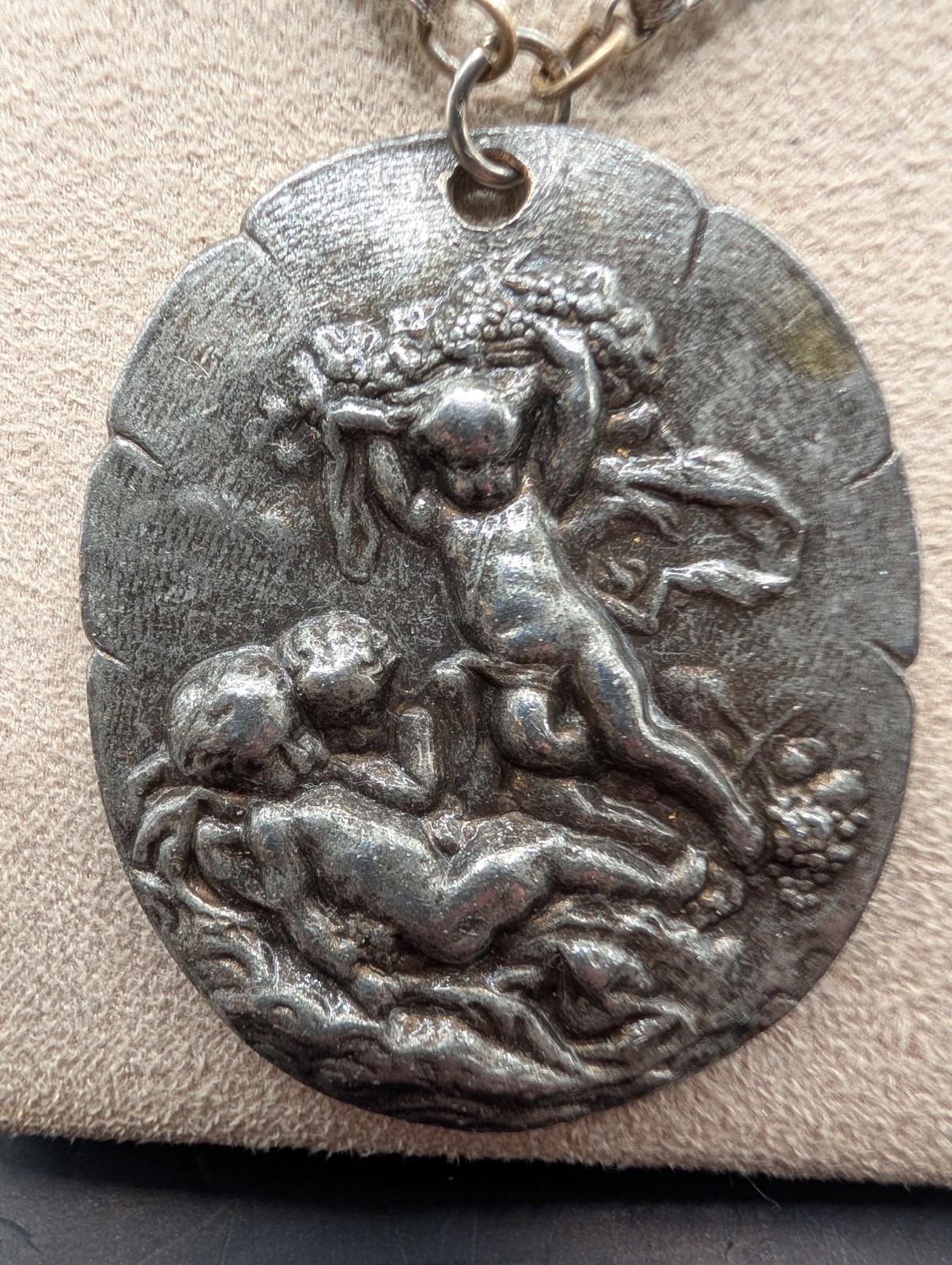 Vintage Scenic Cherub Silver Metal Pendant Necklace 20″