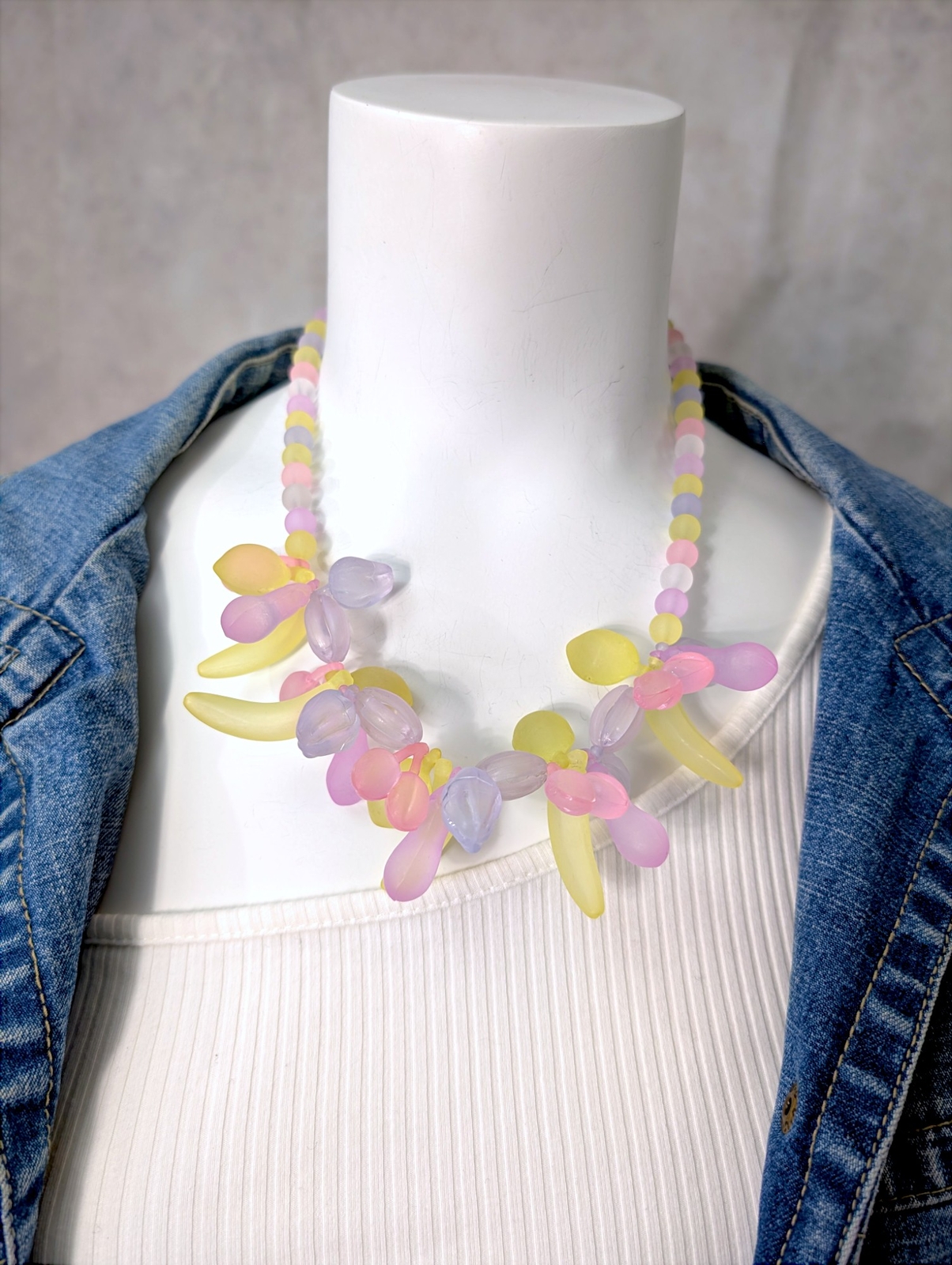 Cute Frosty Beaded Fruit Salad Necklace Pastel Pink Yellow Purple 20″ Vintage