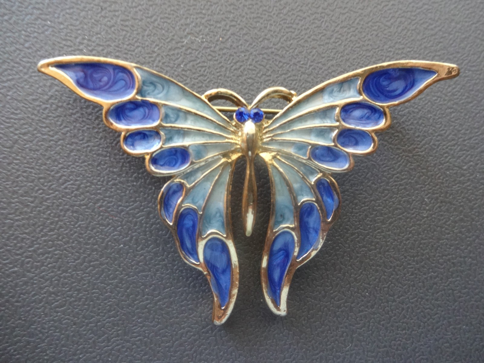VTG AAi BROOCH PIN Blue & Teal Enamel BLUE RHINESTONES Gold BUTTERFLY