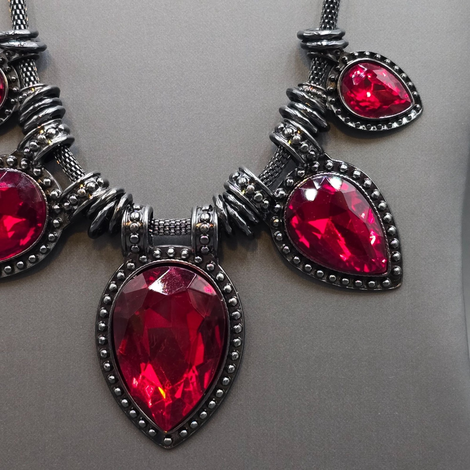 Vintage Red Bib Necklace Faceted Teardrop Gemstones Gothic Statement Piece