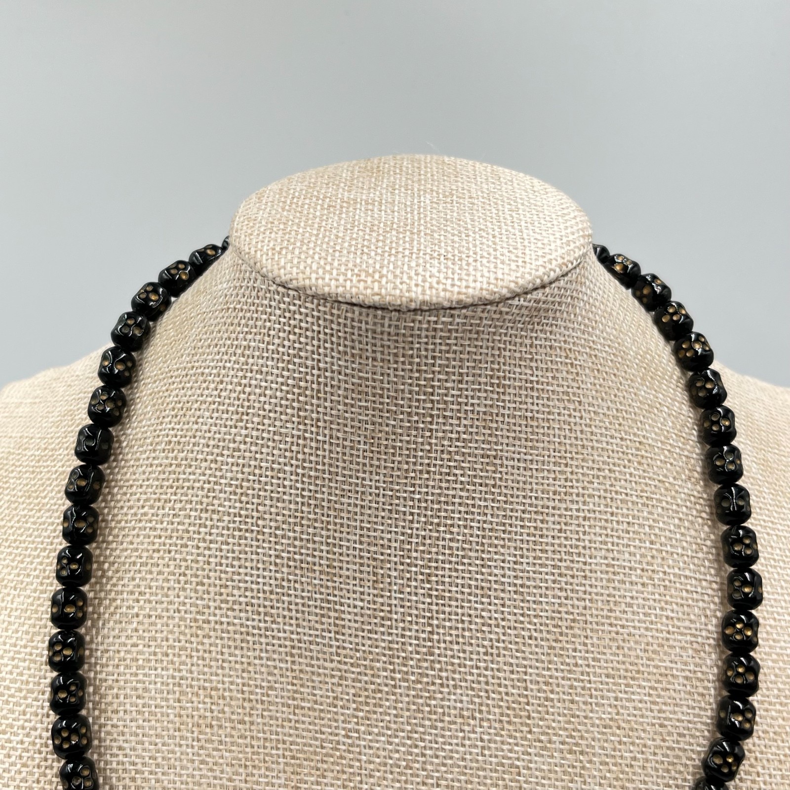 Vintage Retro Black Skull Bead Necklace Goth Grunge Emo Jewelry Barrel Clasp