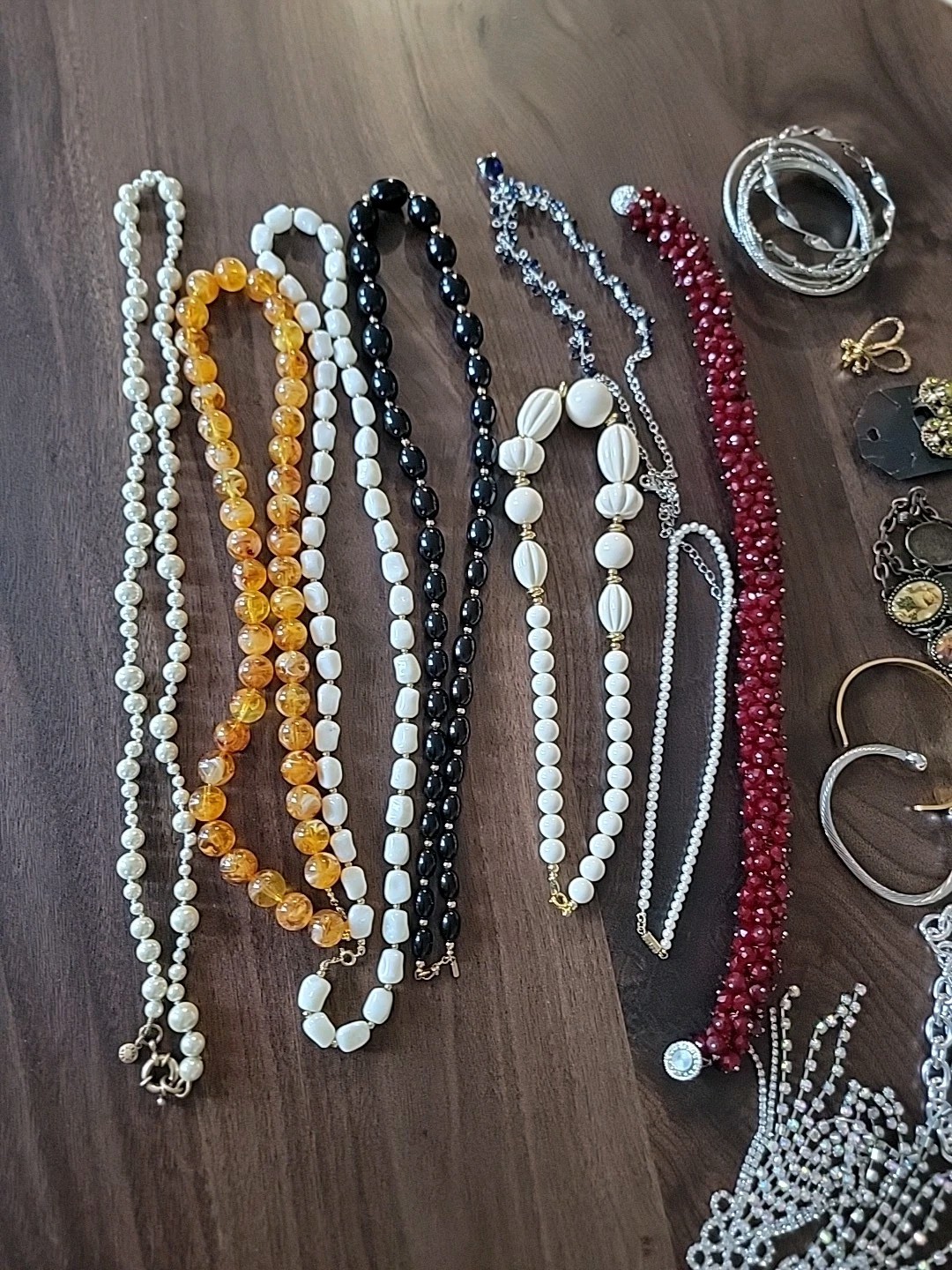 Vintage Modern Costume Jewelry Lot Of 20 Beaded Necklaces Bracelets Earrings