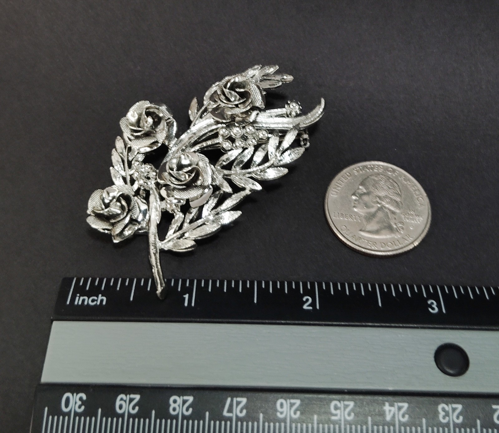 Beautiful Vintage Signed CORO Floral Bouquet of Roses Design Silver Tone Brooch