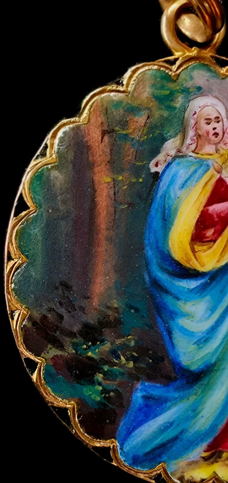 Fine Antique European Art Nouveau 18K Gold Enamel Madonna Medal Pendant Ca 1900