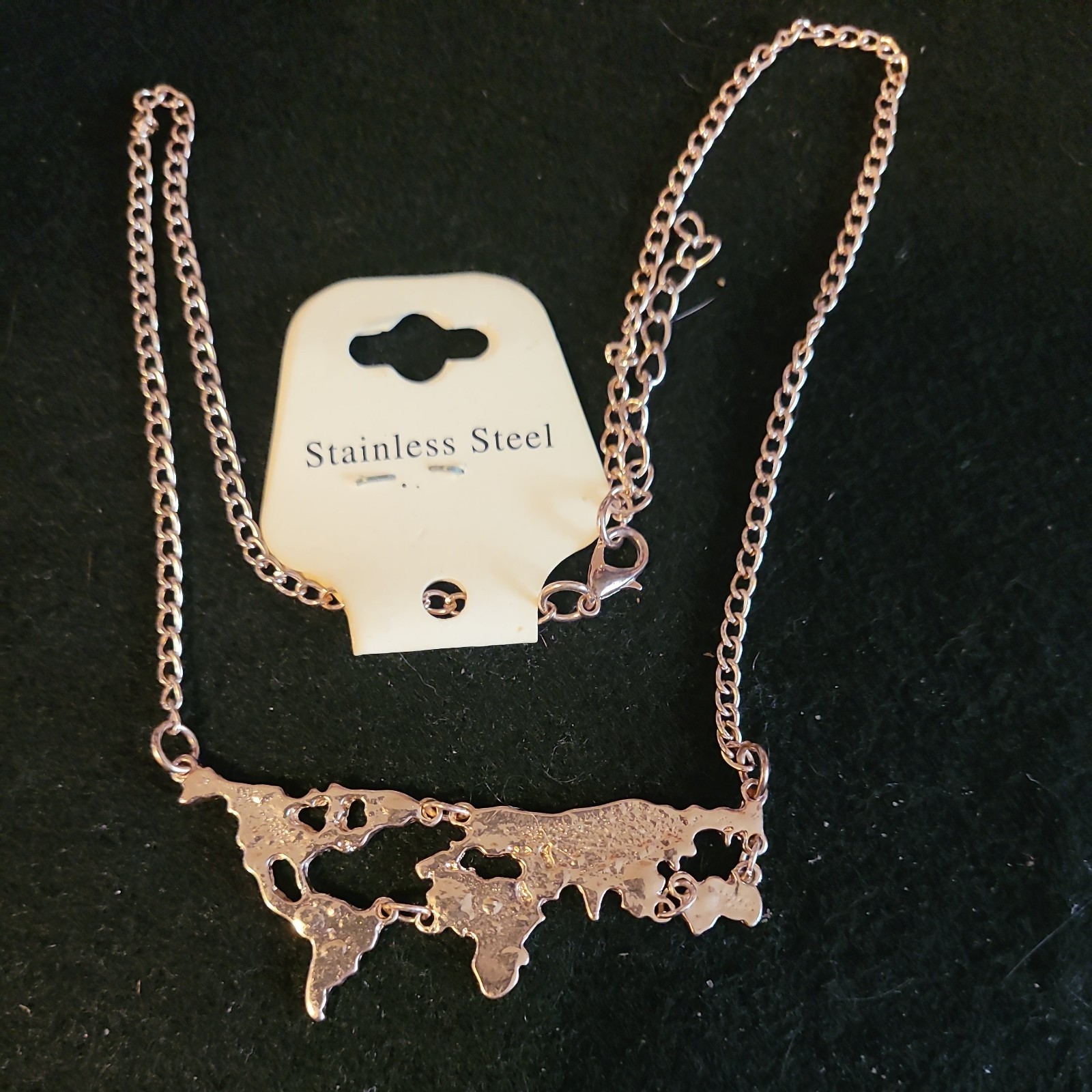 Vintage Yellow Gold Tone Curb Link World Map Link Chain Necklace