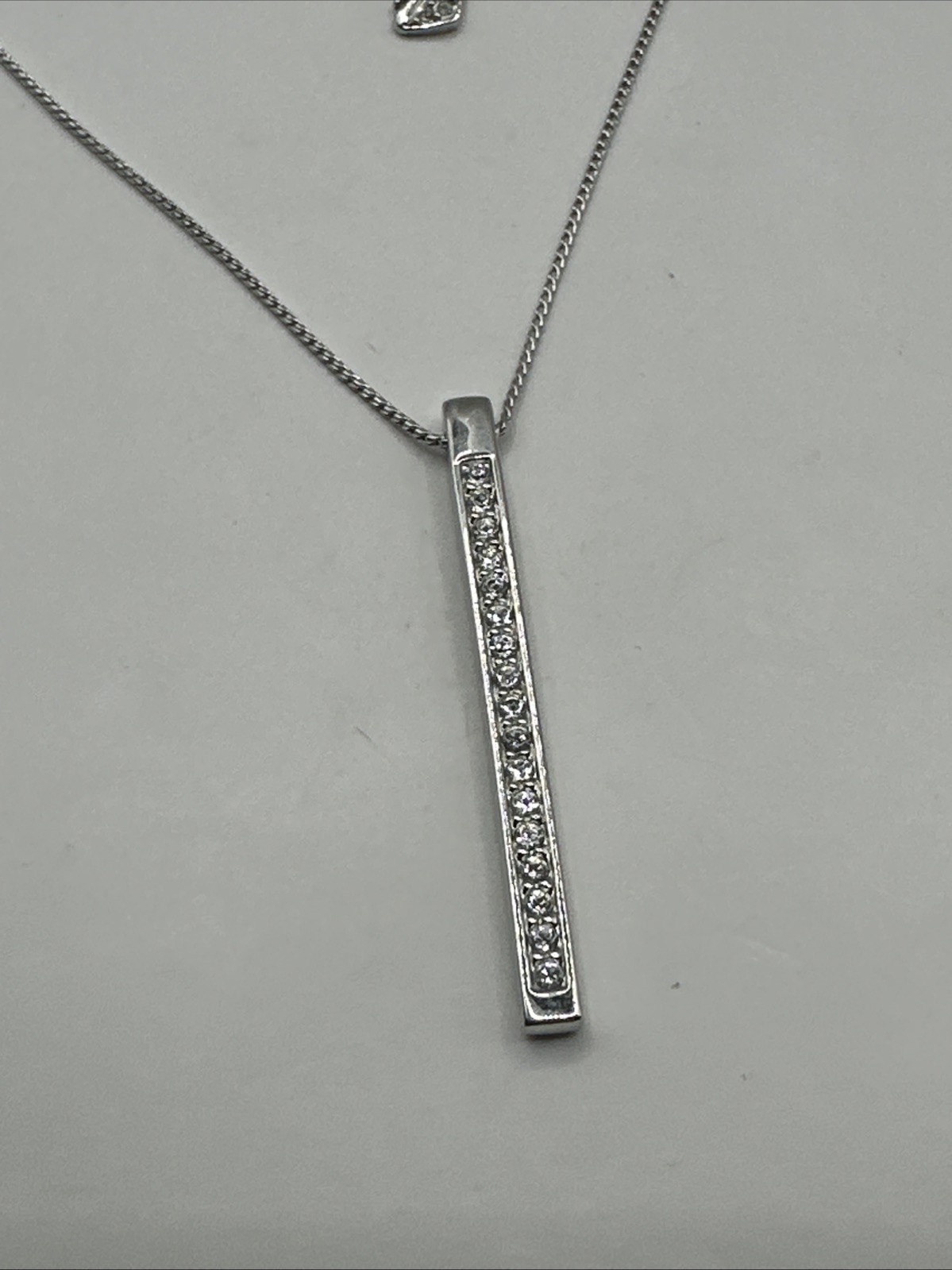 SILVER AUTHENTIC SWAROVSKI CRYSTAL BAR PENDANT NECKLACE CHAIN SIGNED 15-17”
