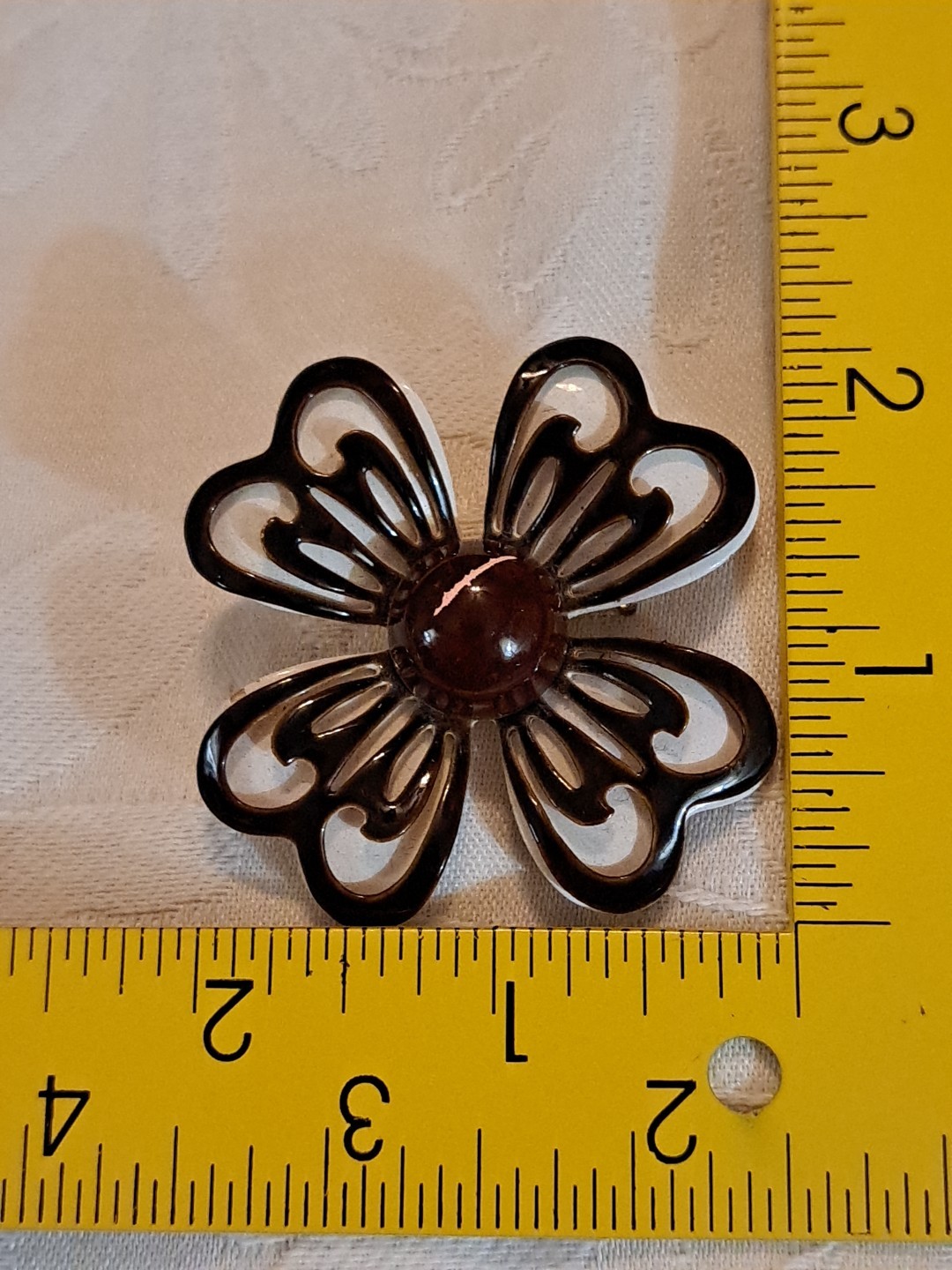 Vintage MOD Brown & White Flower Brooch Pin with Scratch