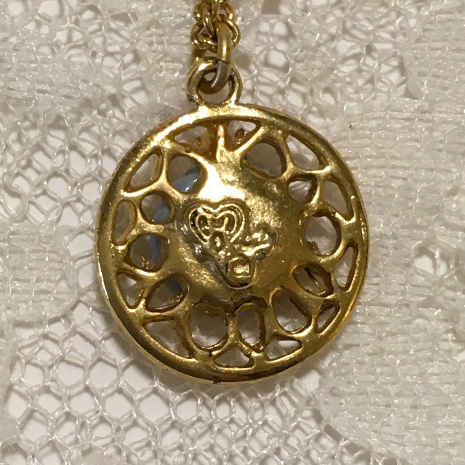 Vintage Blue Cameo Pendant Necklace Gold Tone Ornate Dainty Classic