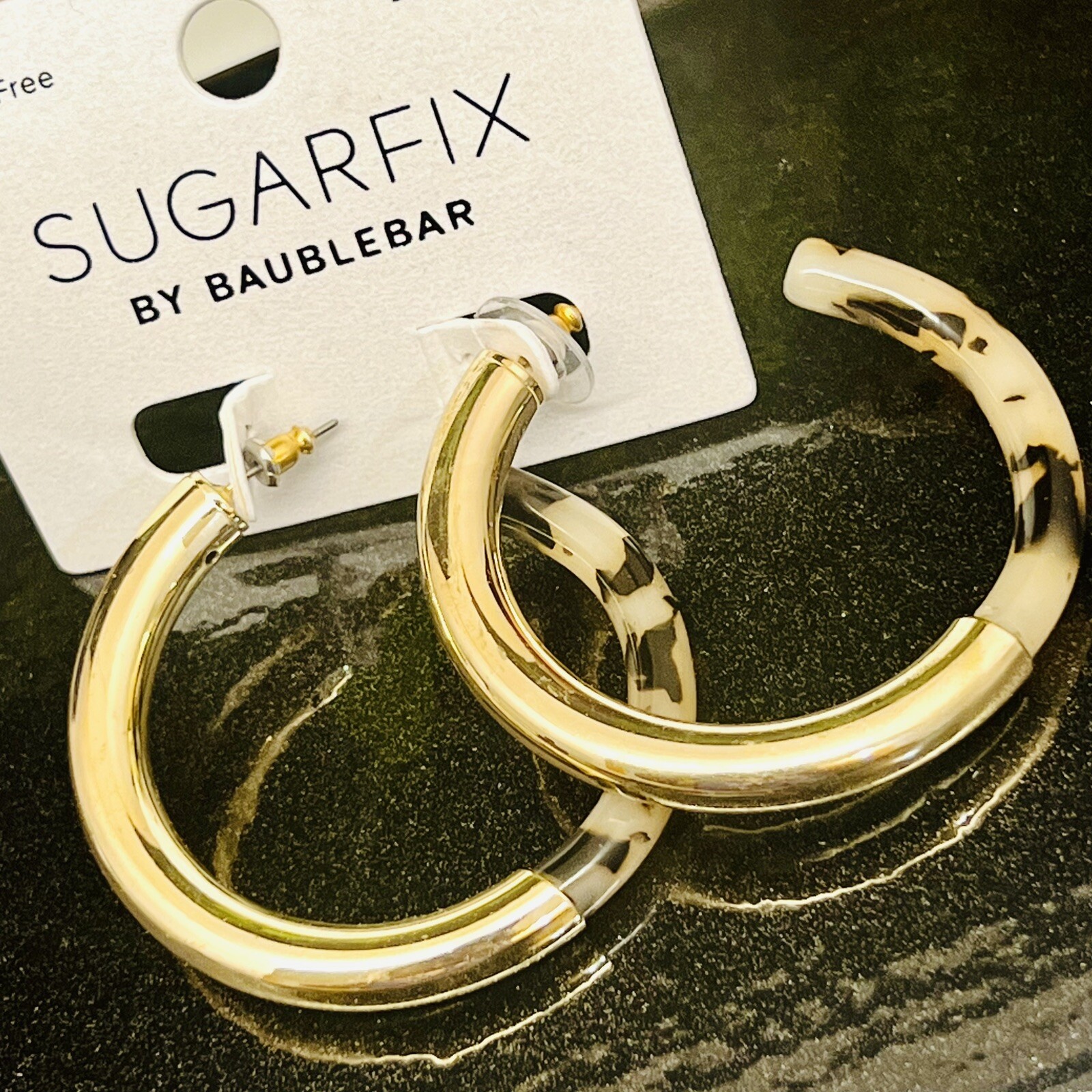 Large SUGARFIX by BaubleBar Women’s Hoop Earrings Tortoise Resin Hoop Gold 1385