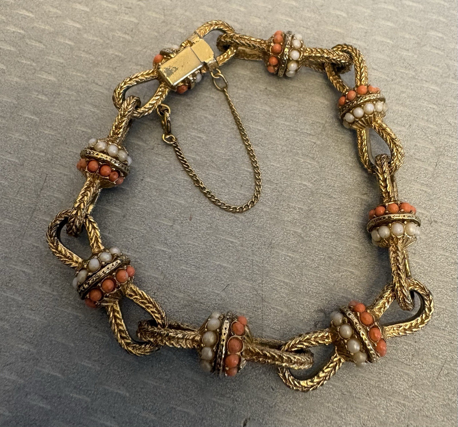 60s Vintage Bracelet Goldtone Faux Coral Seed Pearl Rope Open Knot Links 6.5″