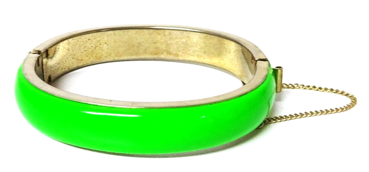 Mod Vintage 1960s Hinged Lime Green Enamel Metal Bangle BRACELET
