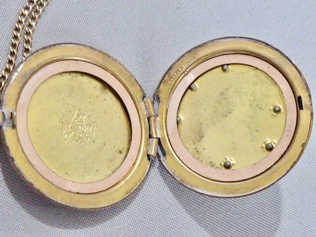 VICTORIAN 14K Y GOLD FILLED SHOOTING STARS LOCKET 1 1/4″ NECKLACE 1874 DATE