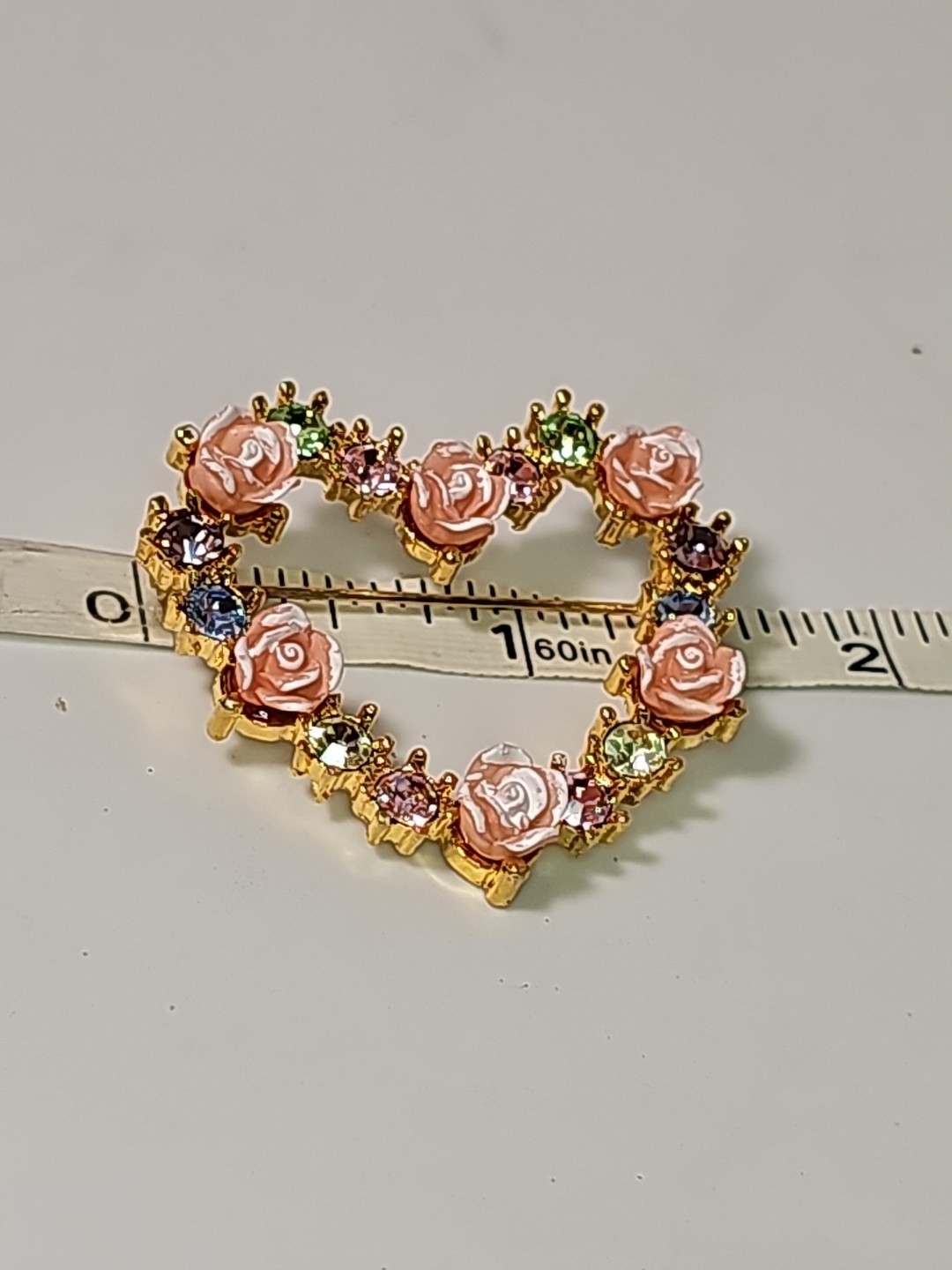 Avon SP Roses and Rhinestones Heart Brooch Pin with Safety Clasp Gold Tone