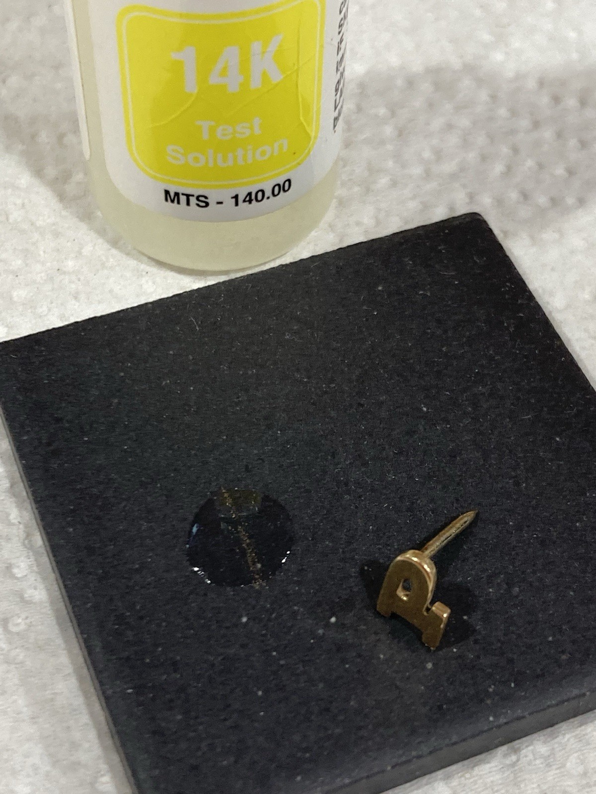 Vintage ANSON 14k Solid Yellow Gold Plain LETTER “P” TIE TAC PIN Signed 0.35g