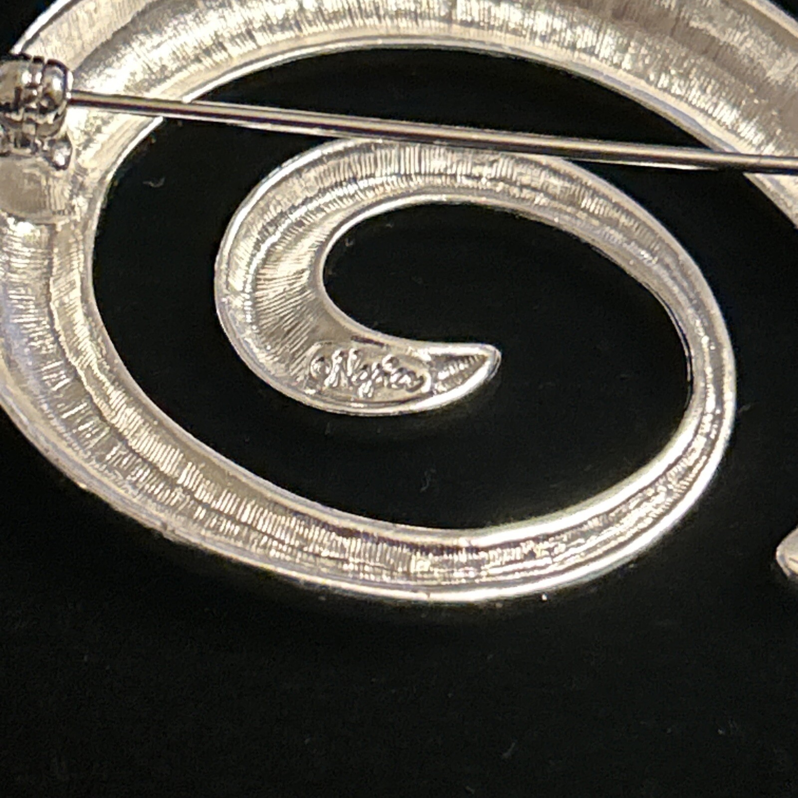 Silver Tone NAPIER Pin Almost 2”?wide PIN BROOCH VERY SOPHISTICATED