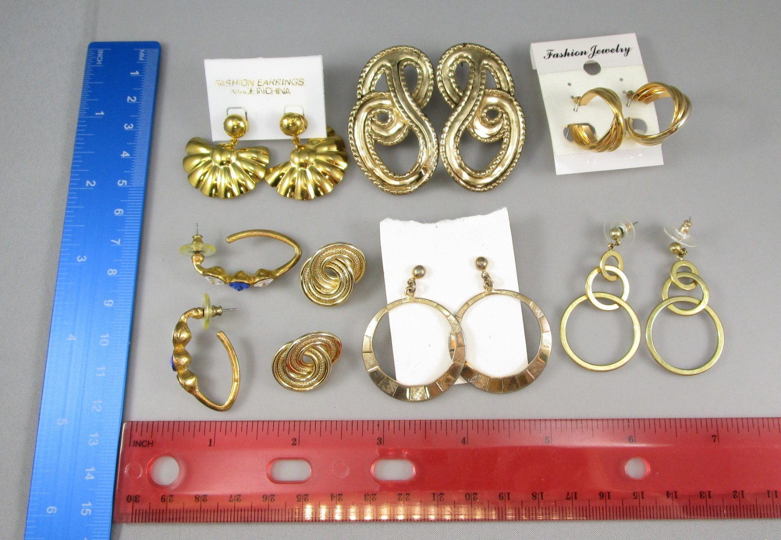 Vtg Mod Retro Varying Colors & Multi Styles LOT of 7 Post Pierced Earrings 151R