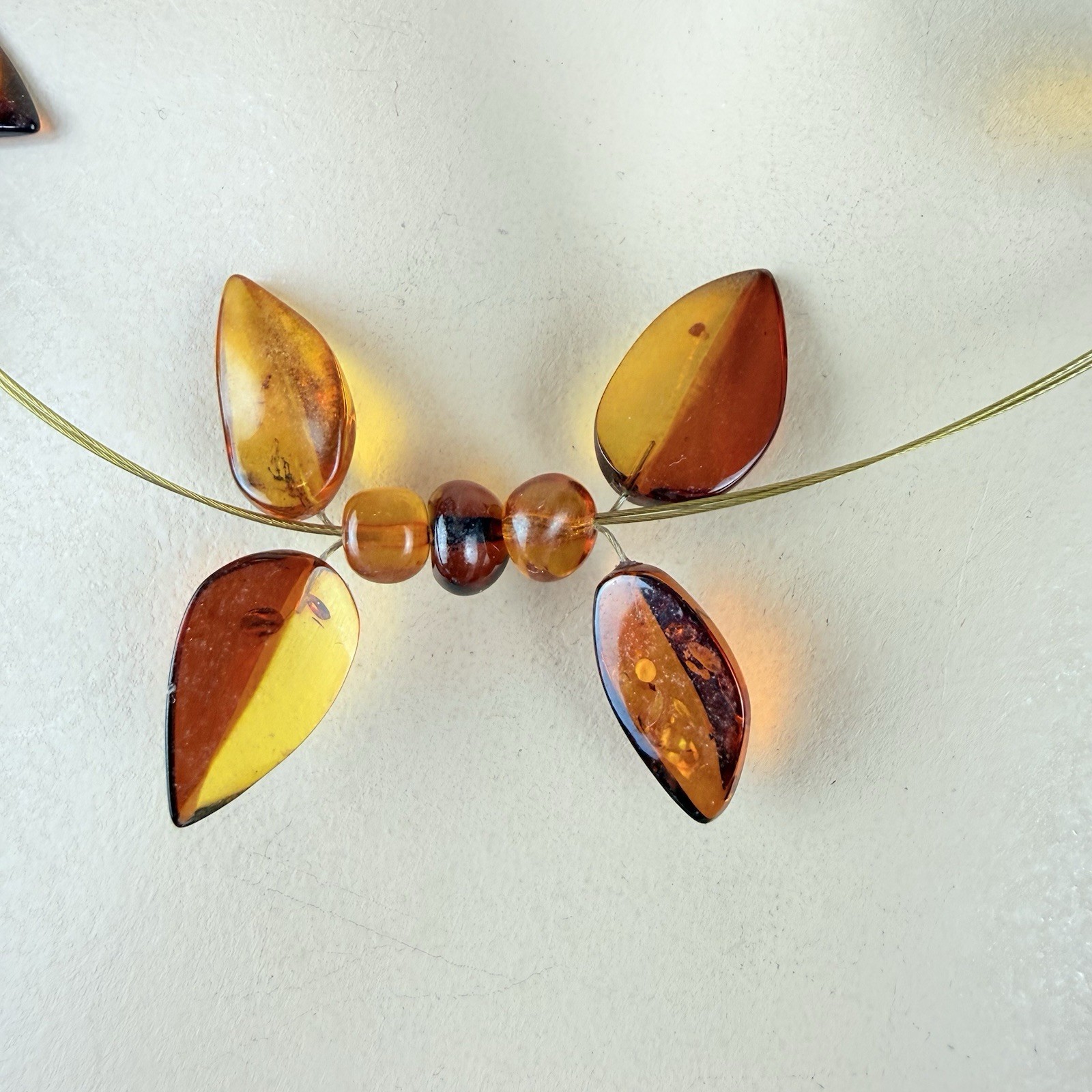 Genuine Baltic Amber Honey Polished Leaf Floral Boho Statement Wire Necklace