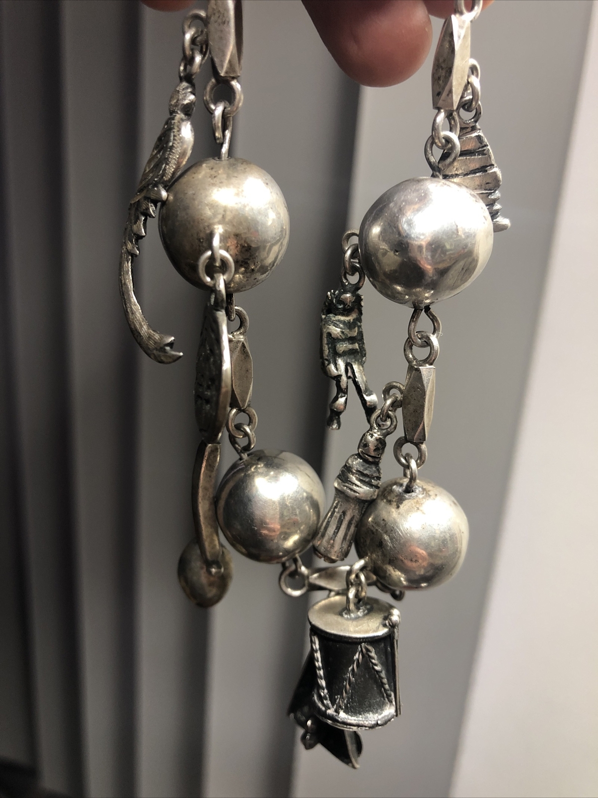 Vintage GUATEMALA Silver 900 Many Figural Dangle Charm Ball Link bracelet 7 1/2″
