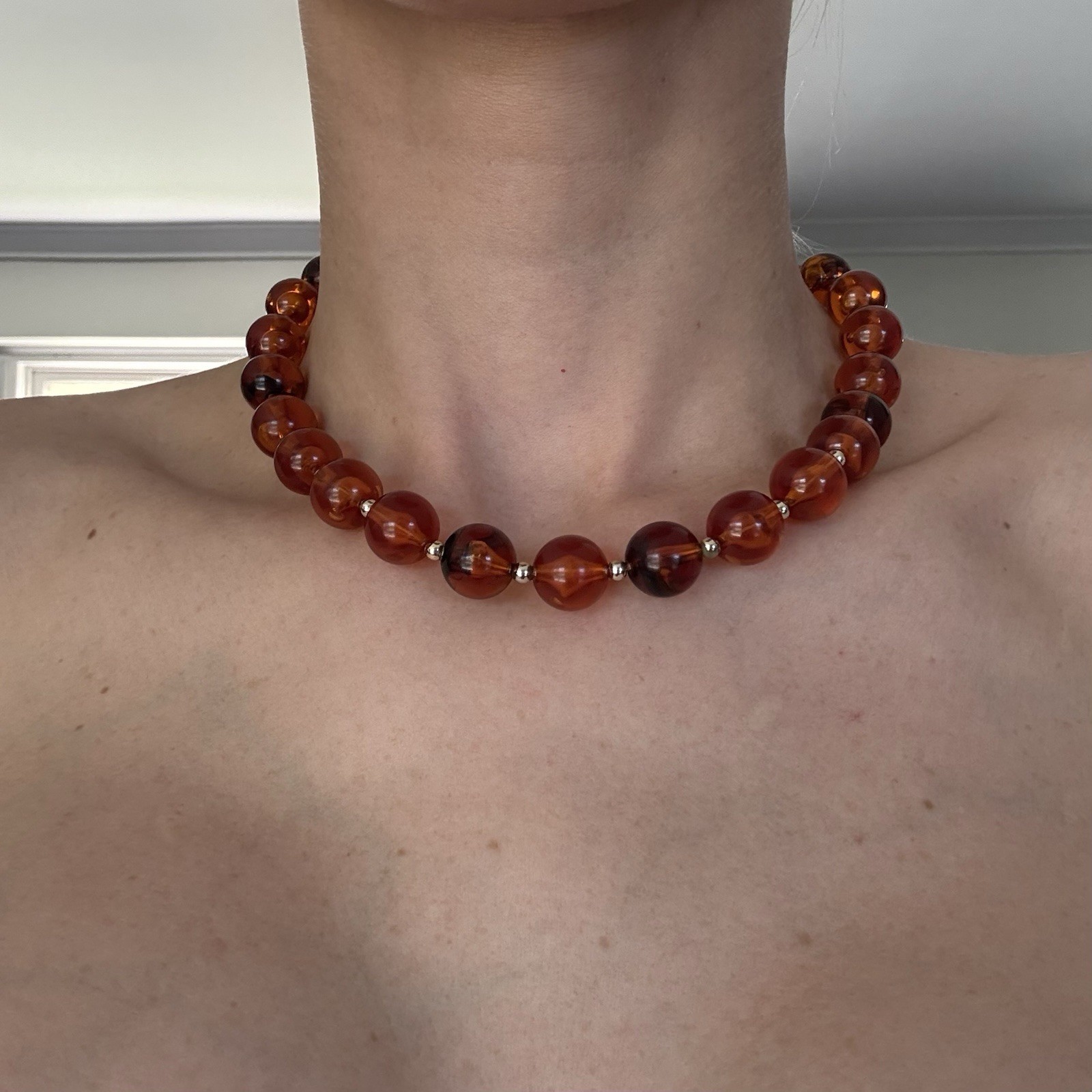 Vintage Amber Lucite Bead Necklace – 45 cm, Gold Spacers, 37 g