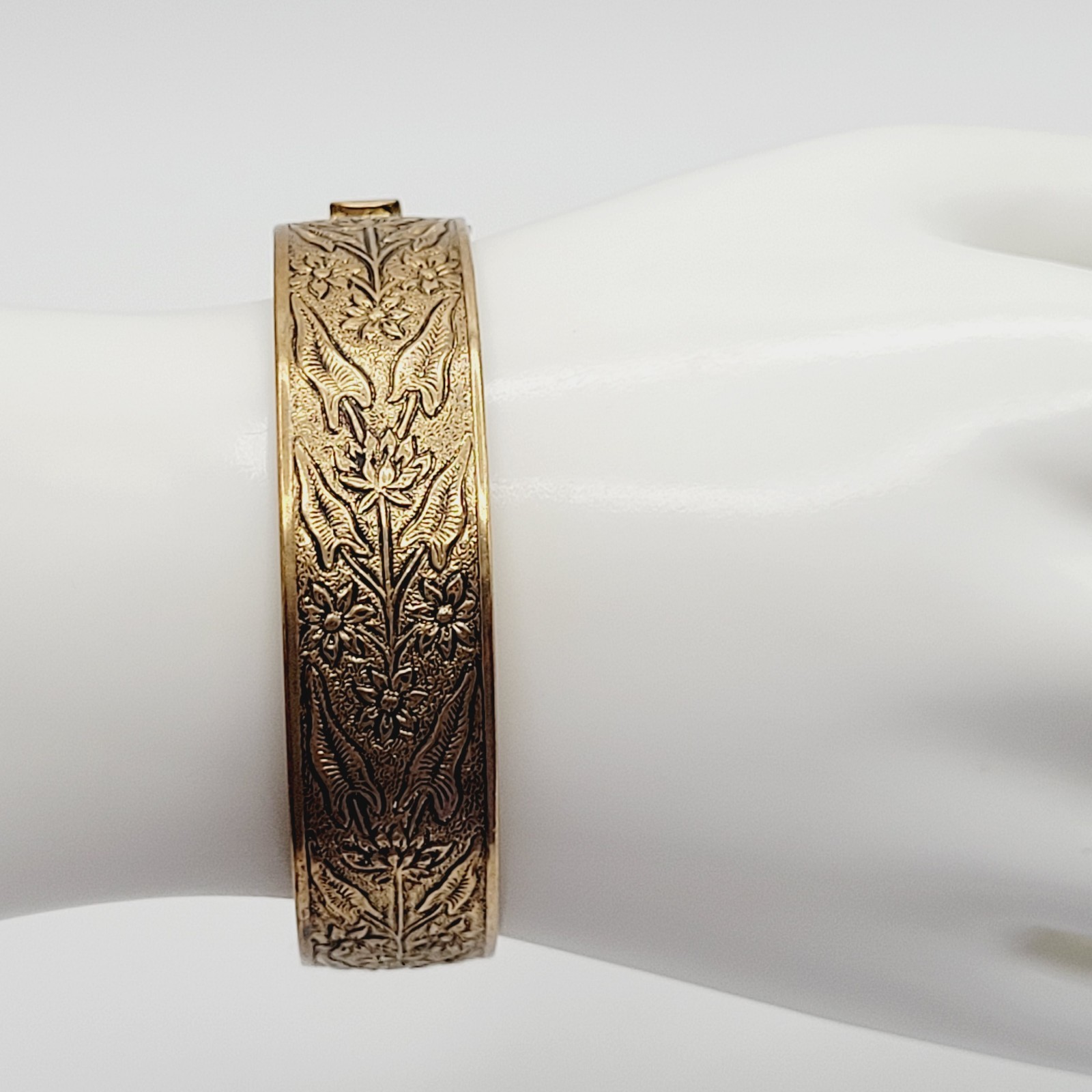 Victorian Style Brass Hinged Floral Embossed Gold Tone Metal Bangle Bracelet