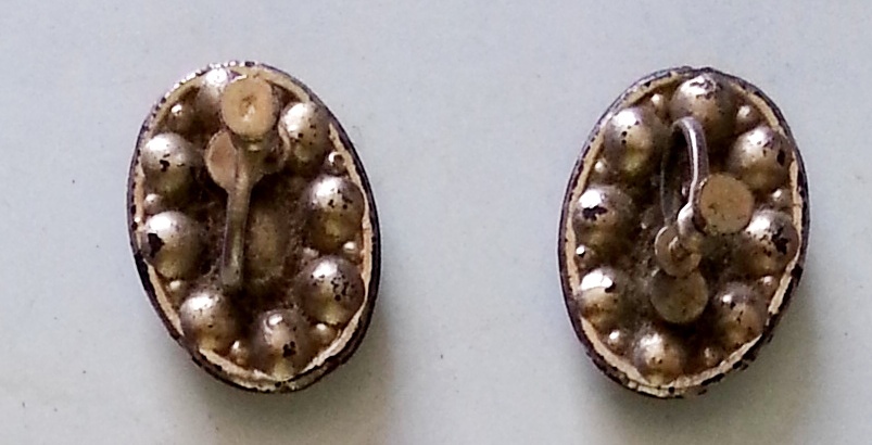Vintage Stone Set Antique EARINGS from 1930’s 1940’s 1950’s – screw in clip