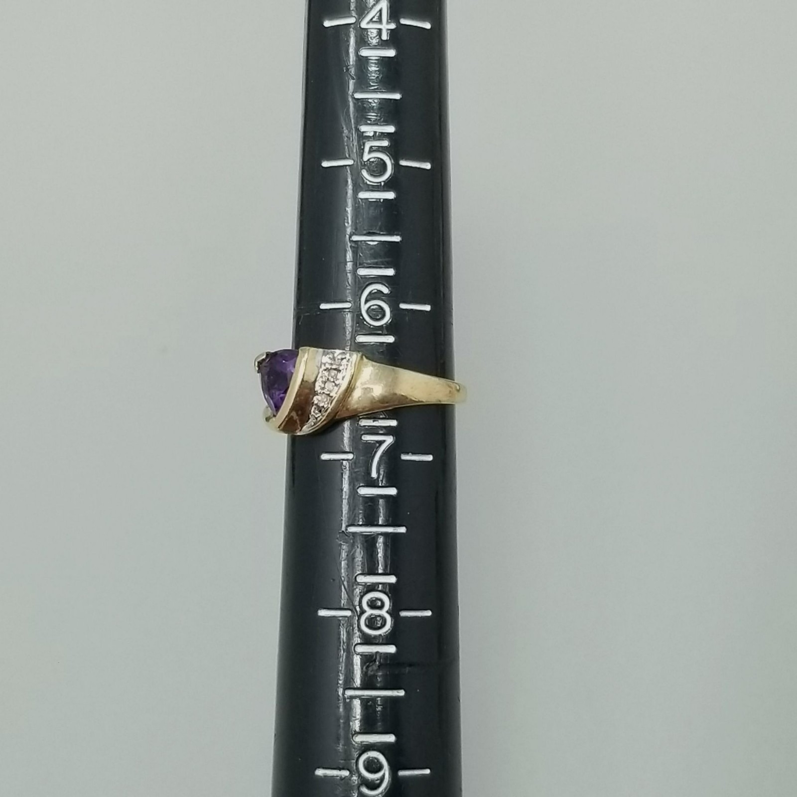 Vintage 10k Purple Amethyst Ring Size 6 1/2 Band Trillion Cut Yellow Gold