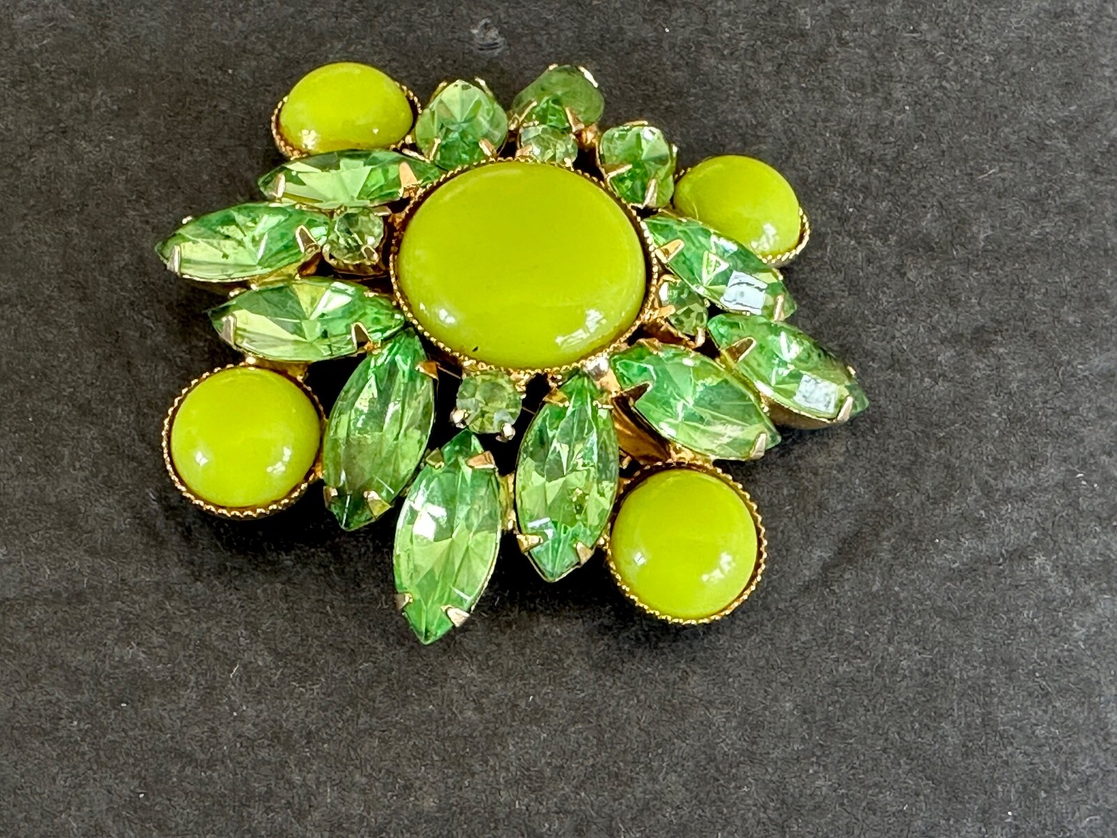 VINTAGE Brooch Pin Lime Green Cabachon & Rhinestone Brooch 1960s Fashion Jewelry