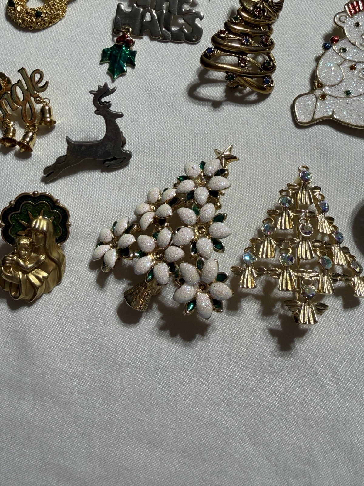 Vintage Christmas Brooch Lot Lia Lalique JJ Avon Trees Angels Pins 40+ Pieces