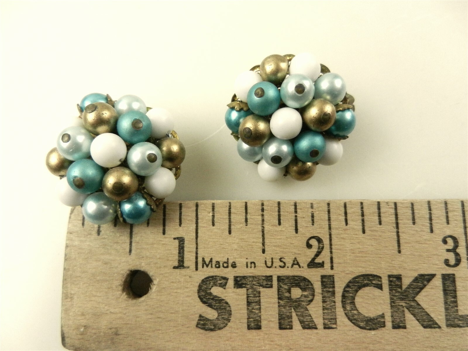 Vtg Double Strand Necklace w/Earrings Teal/White/Gold Japan 1960’s Clip-on S04B